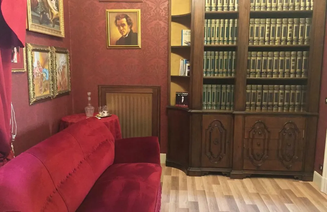 Palazzo Laguardia-1