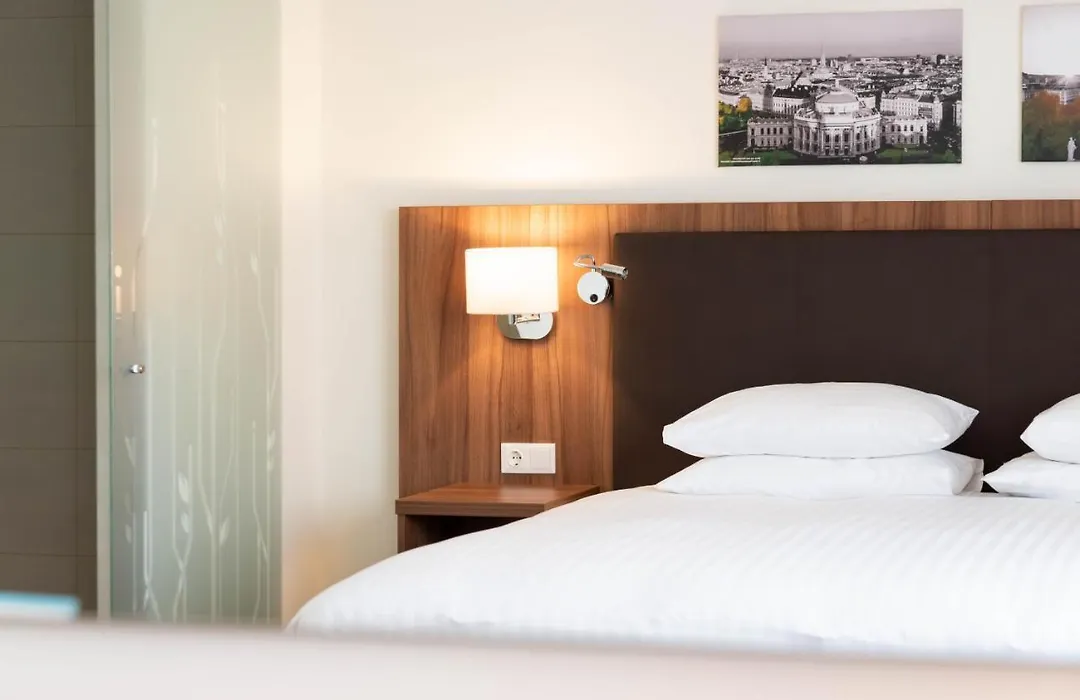 Hilton Garden Inn Vienna South-1