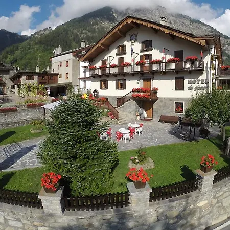 Hotel Des Glaciers-3