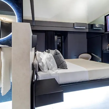4 Suites " Unconventional Living Rooms "-2
