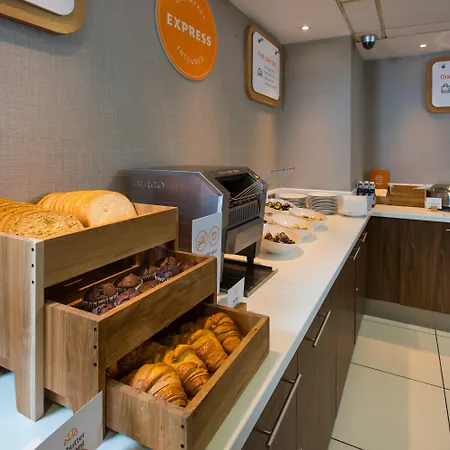 Holiday Inn Express London-Wimbledon-South, An Ihg Hotel-3