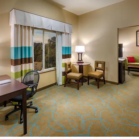 Hampton Inn & Suites Red Bluff-2