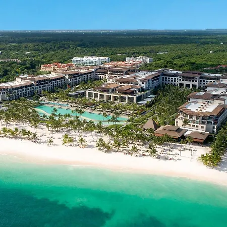 Lopesan Costa Bávaro Resort, Spa&Casino-2