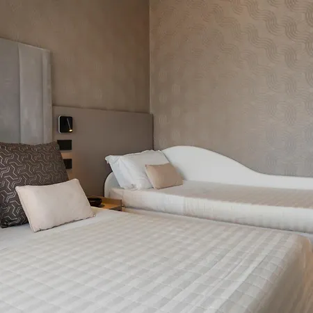 Hotel Ascot Riccione-3