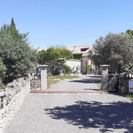 Gîte le MAGNAN, 50 m2, charme, nature, terrasse, piscine chauffée, sud Ardèche-3