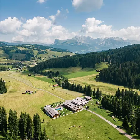 Dolomites Living Hotel Tirler-3