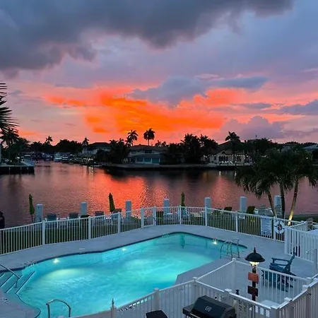 Aloha Apartments On The Intracoastal-Walk To The Beach-2