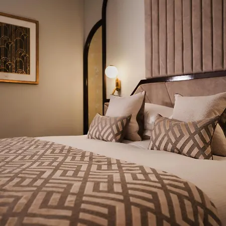 Crossbasket Castle, Hotel & Restaurant-2