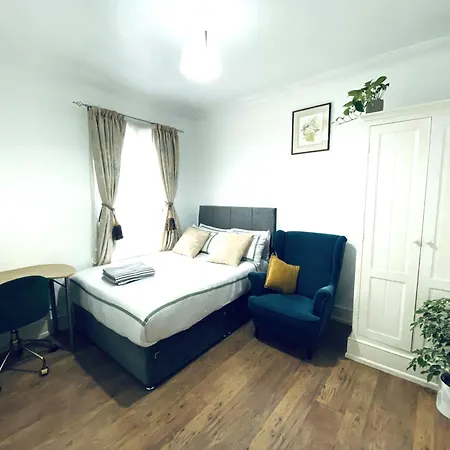 Luxury Guest House-3