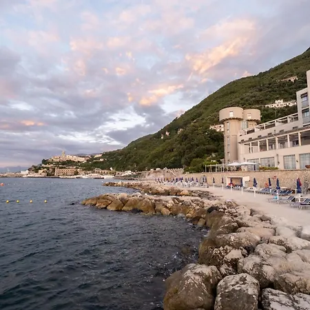 Towers Hotel Stabiae Sorrento Coast-2