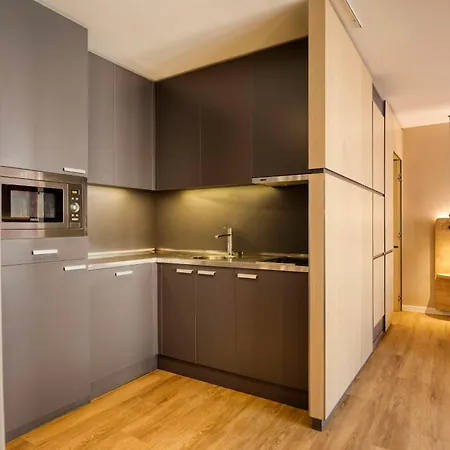 Hilton Garden Inn Brussels City Centre-2