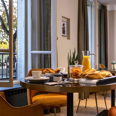 Hotel Aiglon-2