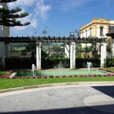 Hotel y Apartamentos Arias-3