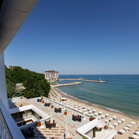 The Palace Hotel, Sunny Day-2
