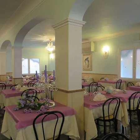 Hotel Maxim-3