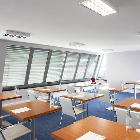 Holiday Inn Express Lisbon Airport By Ihg-3