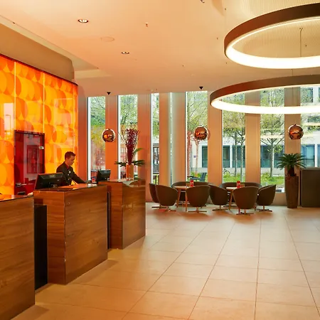 H4 Hotel Muenchen Messe-2