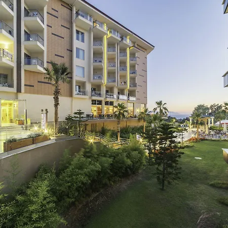 Ramada Resort Kusadasi & Golf-3