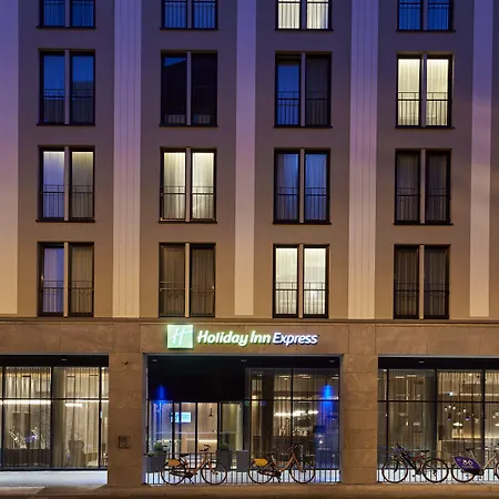 Holiday Inn Express - Berlin - Alexanderplatz, an IHG Hotel-3