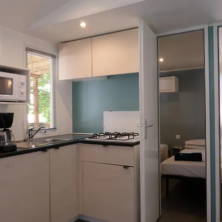 Happy Camp Mobile Homes In Camping Park Umag-2
