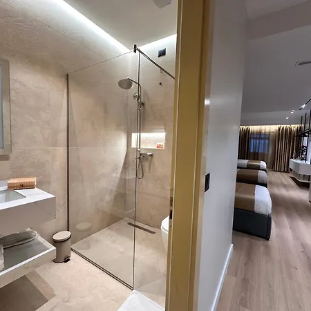 Sky 2 Hotel Tirana-3