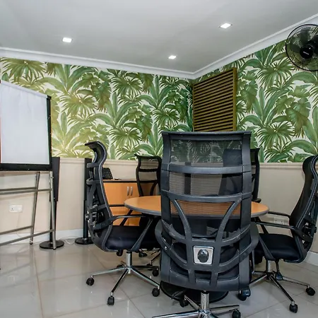 Cozy Stead Hotel - Garden House, Gigiri-3