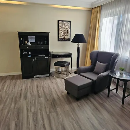 Business & More Boutique Hotel Hamburg-3