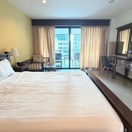 Sunday Wongamat Privacy Pattaya-2