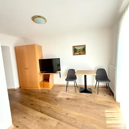 Garni Hotel Dorothea-3