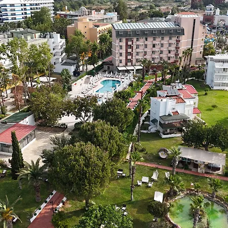 Club Aqua Plaza-3