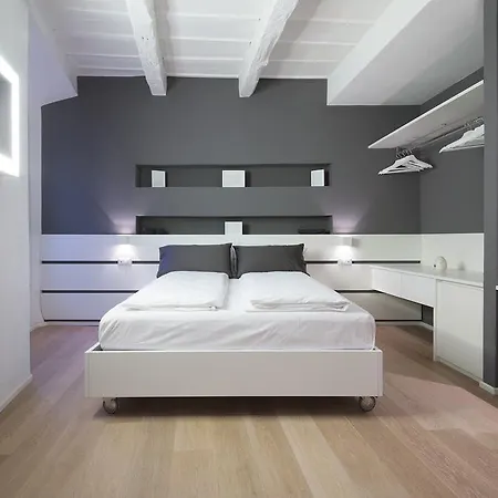 Como Luxury Rooms-2