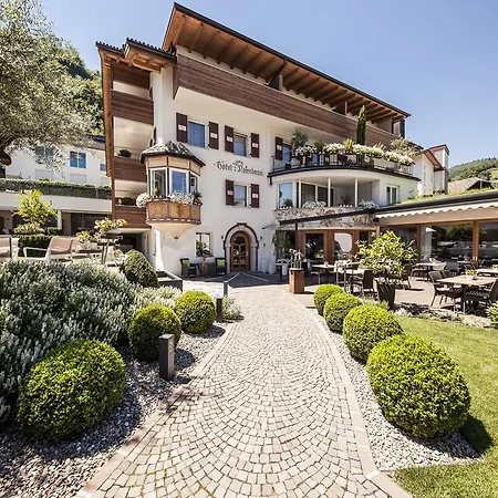 Boutique Hotel Zum Rosenbaum-3