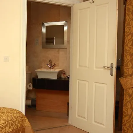 Churchills Inn & Rooms-2