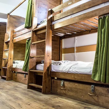 Palmers Lodge Hillspring At Willesden Green-3