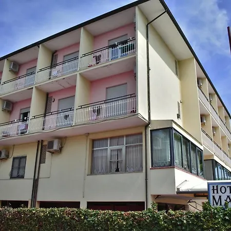 Hotel Manila-2