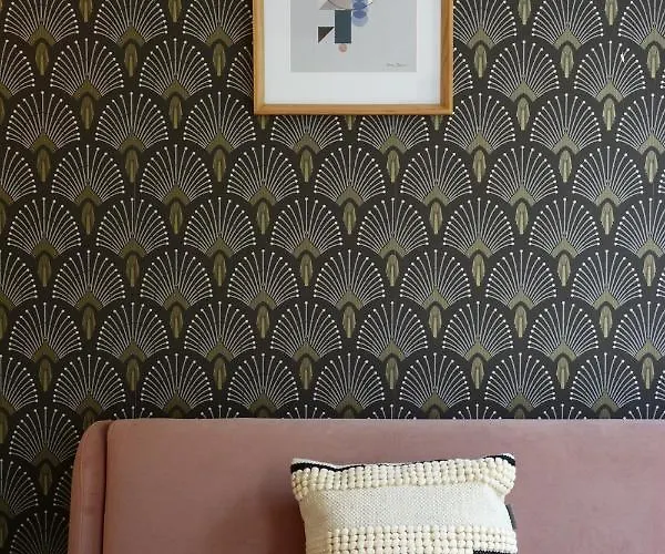 Vacation rental: Holidaysinparis - Republique