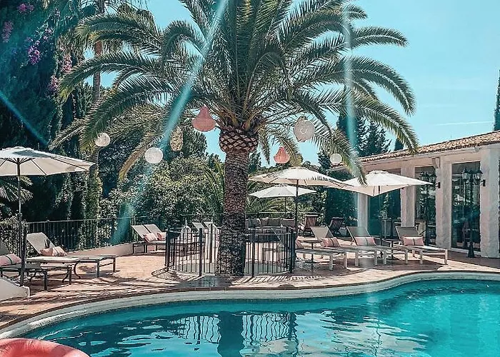 Hotel Jacuzzi: Jardines De La Reina Boutique Bed&Breakfast