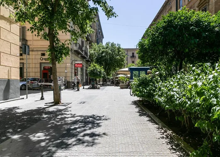 Hotel vicino al College: Guesthost - Nothotel Palermo Luxury Guest House