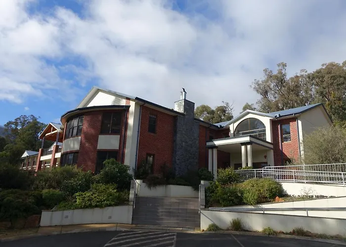 3 star hotels Elkanah Lodge And Conference Centre