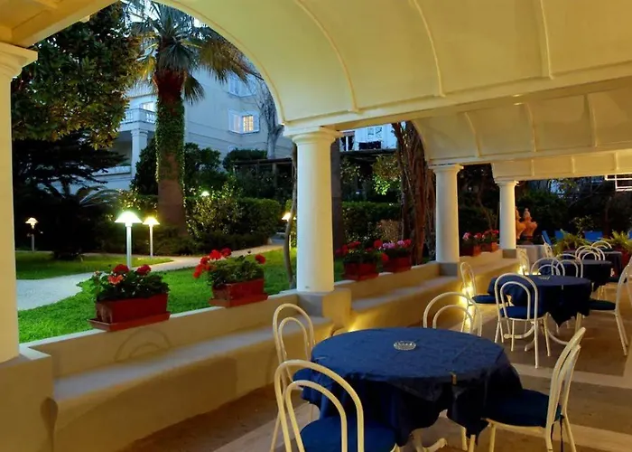 Pazziella Garden&Suites