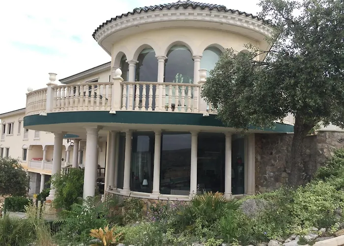  La Casa Del Tejado Verde