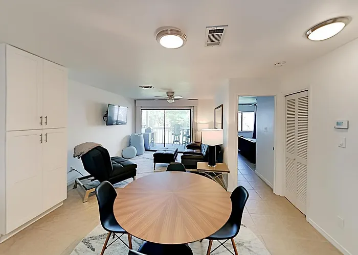 Wolf Bay Villas