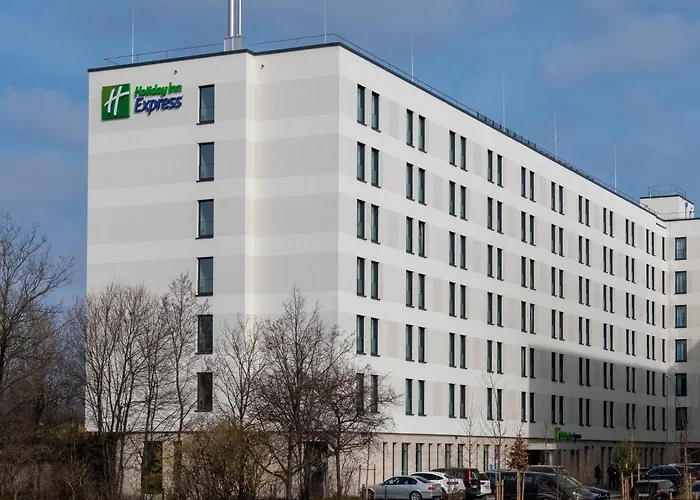 Cheap hotel: Holiday Inn Express - Munich North By Ihg