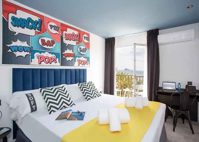 Pets Allowed Hotel Casual Pop Art Benidorm