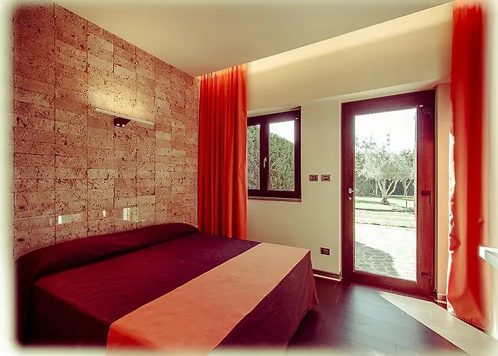 Hotels Close to Airport All Ways Garden & Leisure