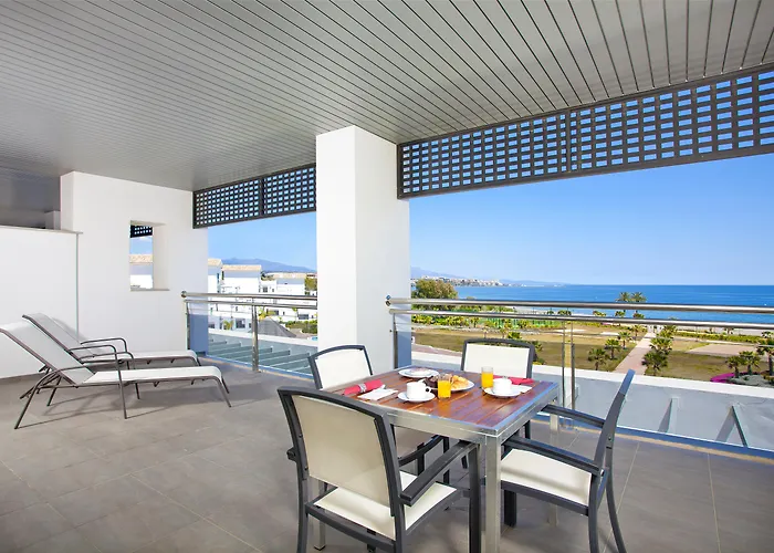 Estepona Hotel & Spa Resort