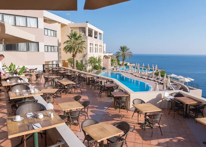  Athina Palace & Spa