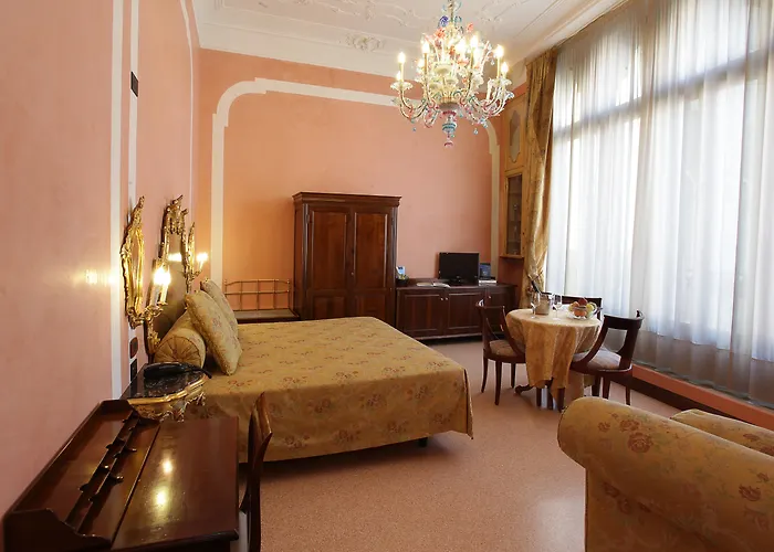 Hotel San Moise