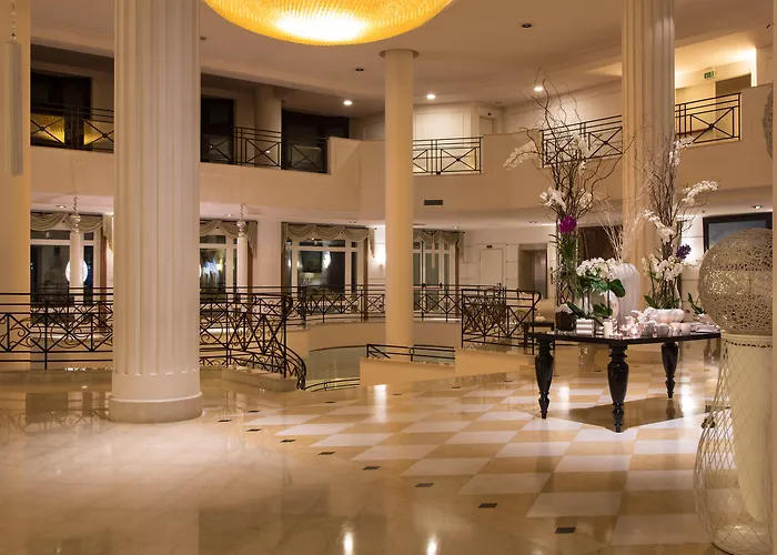 Central hotel: Savoy Hotel & Spa - Preferred Hotels & Resorts