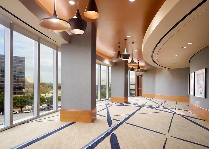 Pet Friendly hotel: Omni Dallas Hotel